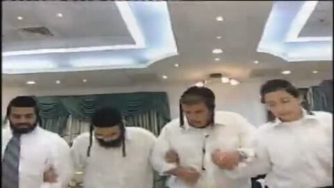 בועז גדקא שירה וריקודים תימנים בחתונה תימנית של תלמיד מתימן יבוא