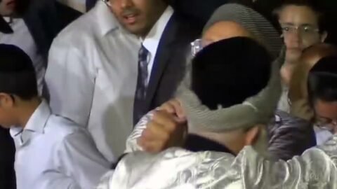 הקפות שניות לתימנים עם מארי חננאל ומארי אלמוג ריקוד תימני