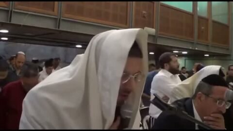 אשמורות נוסח תימן בכותל מתפלל מארי אהוד עטרי