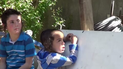 ילדי תימן ת”ת “מבשר טוב” עוברים דירה עקב צו פינוי מבית המשפט.