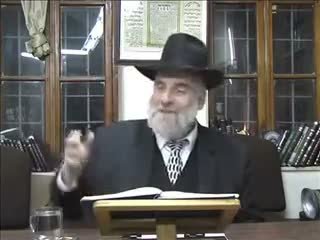 בין שני הכרובים בישיבת מתימן יבוא. הרב מאיר צימרוט לתימנים