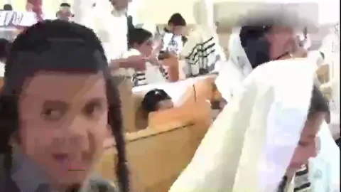 ילדי ירושלים בתפילה
